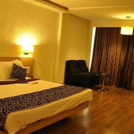 Hotel Manorama Vijayawada Luaran gambar