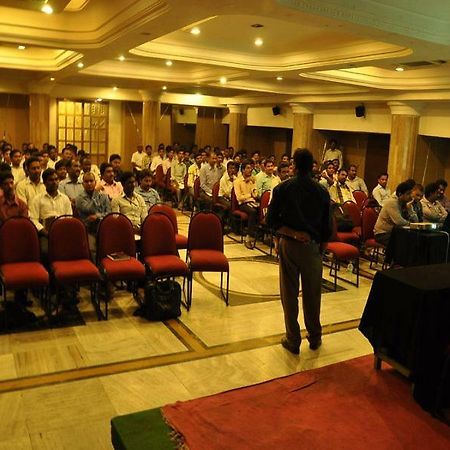 Hotel Manorama Vijayawada Luaran gambar