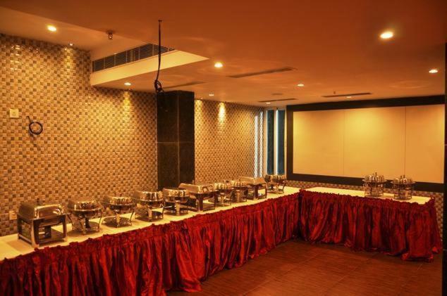 Hotel Manorama Vijayawada Luaran gambar